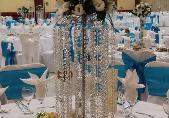 Different articles a Tirana - 5,000 Leke