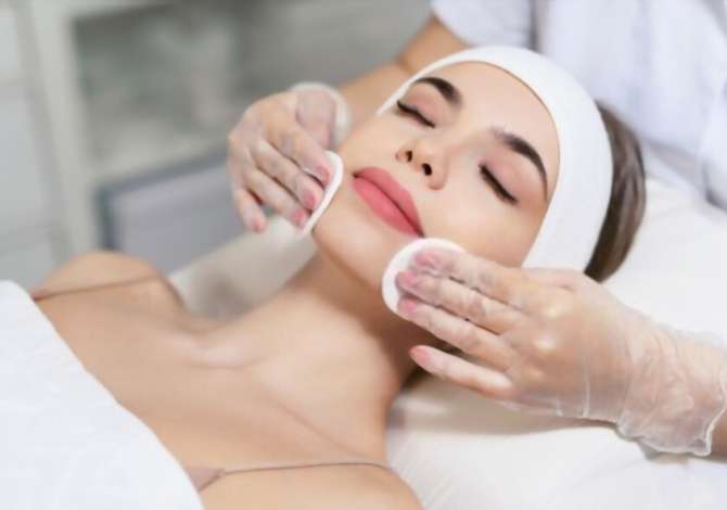 Njoftime Pune per Parukiere,ndihmese, estetiste ne Tirane