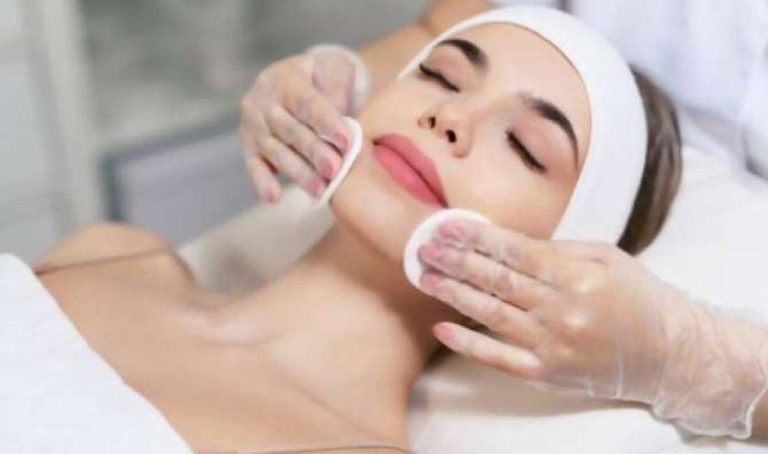 Offerte di lavoro a Tirana, Profession Parukiere,ndihmese, estetiste , , Pagamento Trattabile.