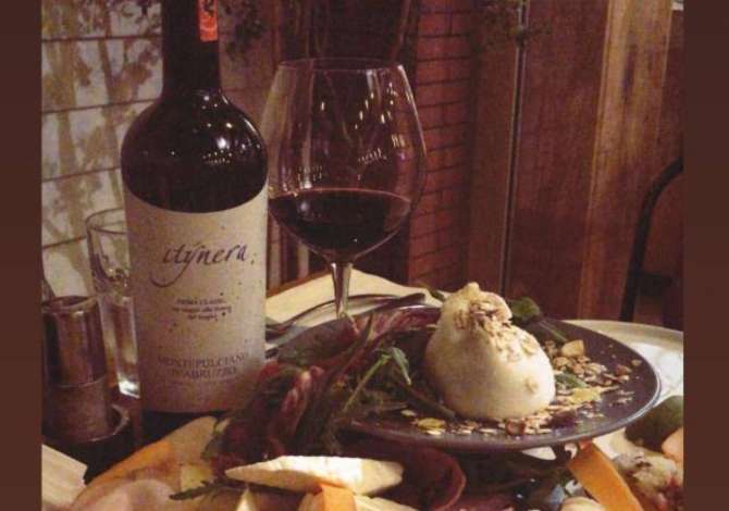 Njoftime Pune per banakier, sanitare ne Tirane