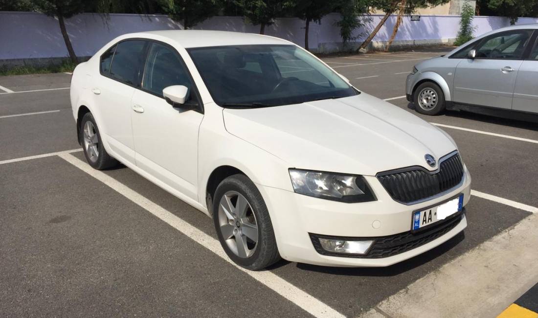 Makina me Qera Tirane makina ekonomike duke filluar nga 30 euro dita.