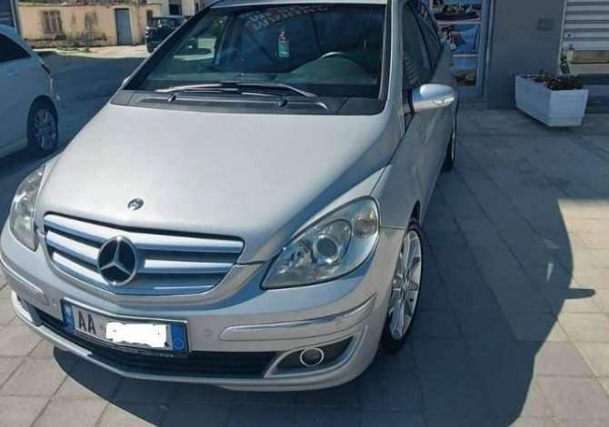 Noleggio Auto a Valona - 44 Euro