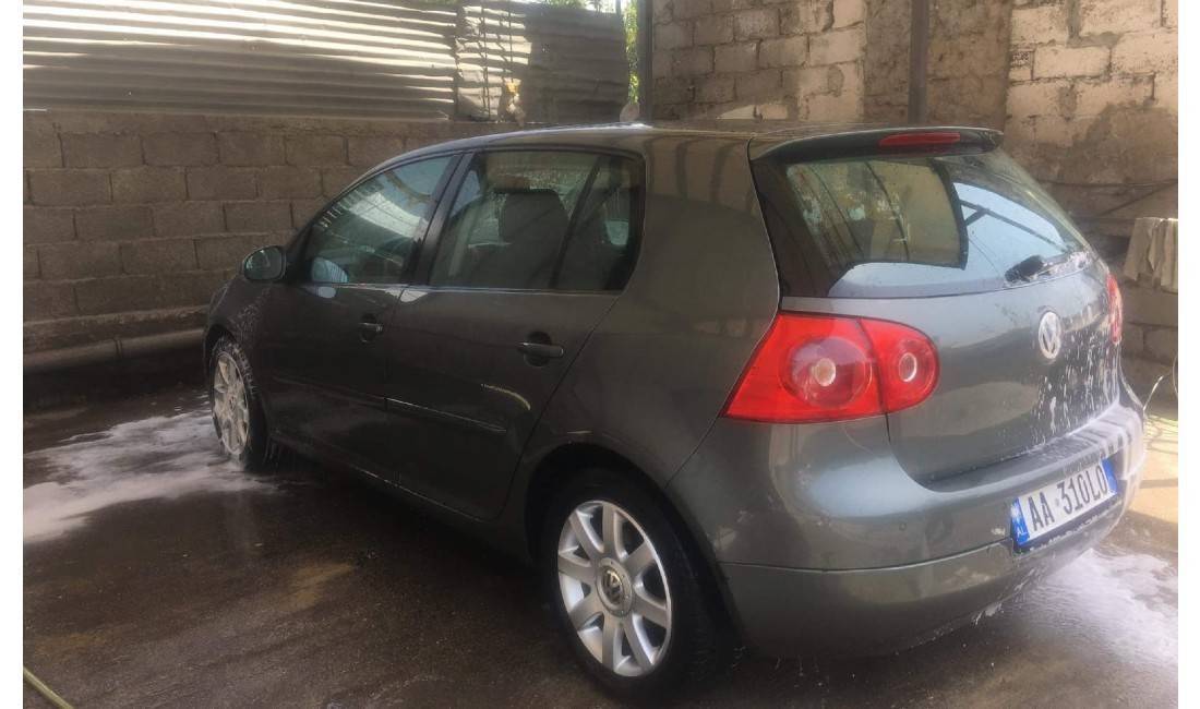 Jepet makina me qera duke filluar nga 30 euro dita.