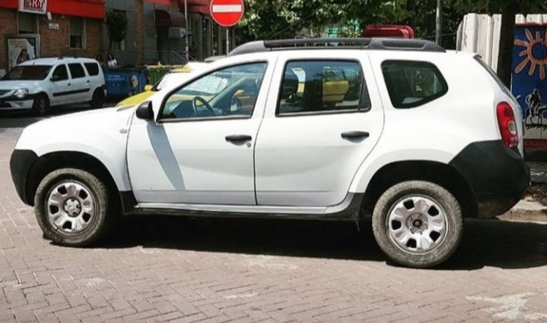Jepet me qera makina Dacia Duster