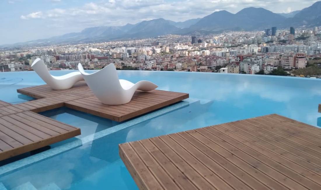 Offerte di lavoro a Tirana, Profession Pjatalarese, Sanitare, kamarier restoranti  , , Pagamento Trattabile.