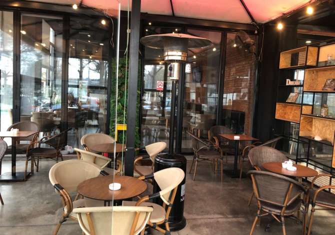 Shitet biznesi ne Rrugen 5 Maj 