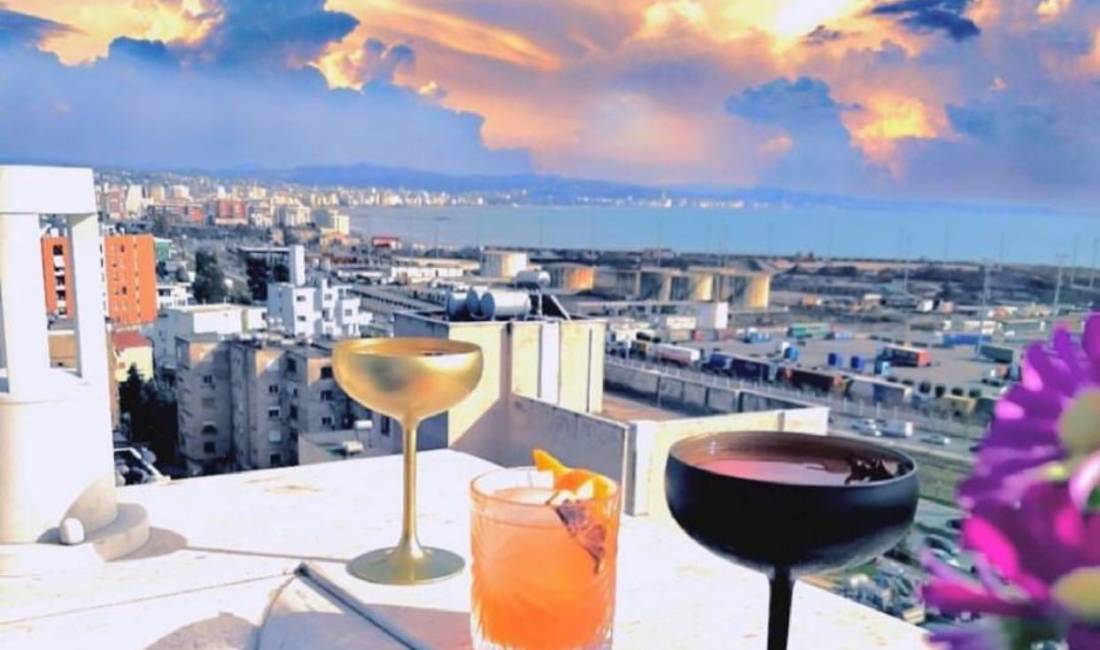 Offerte di lavoro a Durazzo, Profession Kamariere , , Pagamento Trattabile.