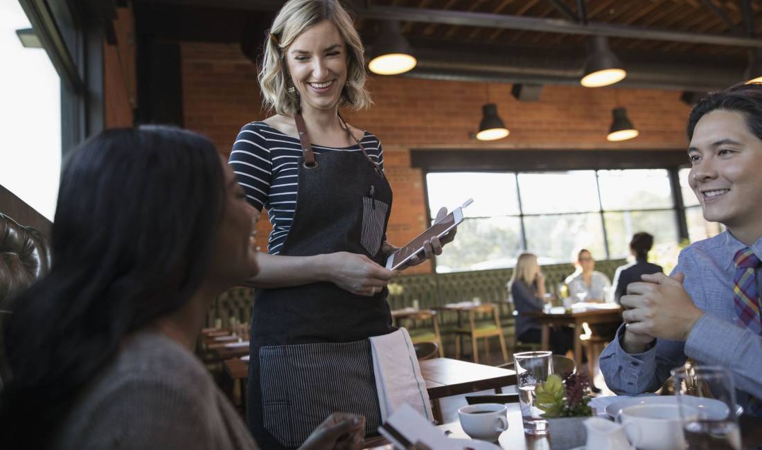 Offerte di lavoro a Tirana, Profession Kamariere, banakiere, kasiere, kuzhuniere, ndihmes kuzhuniere, operatore telefonike, pjatalarese, sanitare , , Pagamento Trattabile.