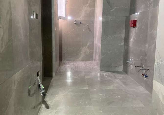 Shoqeri ndertimi specialist ne  punime te ndryshme si Tavane te varur, Patinim, Mure Ndares, Lyerje, Parket etj.