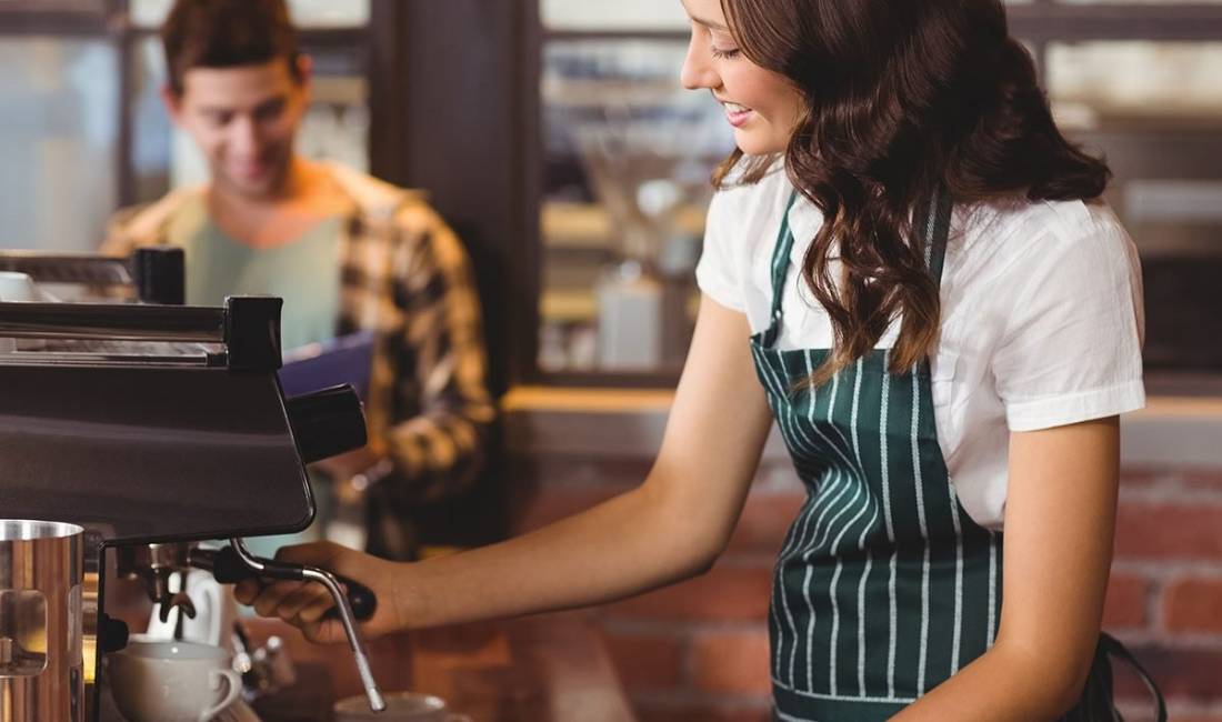 Offerte di lavoro a Tirana, Profession Banakiere, Kamariere , , Pagamento 35,000  Leke.