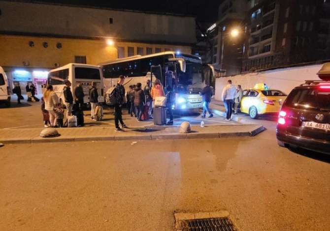 Sherbime Udhetimi dhe Transporti ne Tirane - 0 Leke
