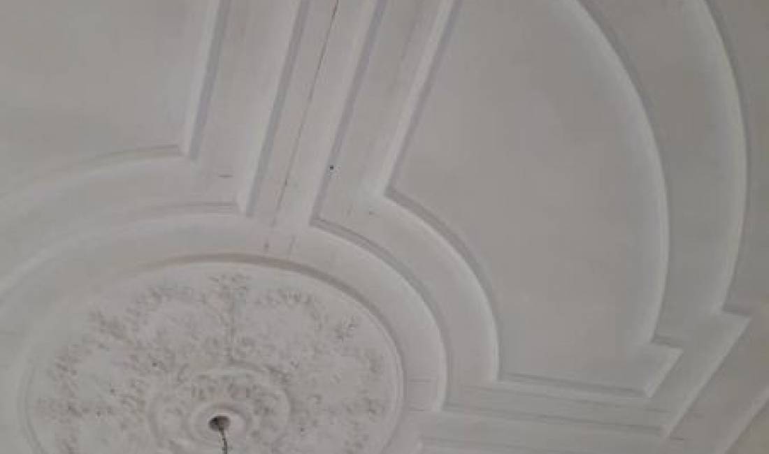 Ofrojme punime gipsi,patinime, lyrje, sistem kapot etj.