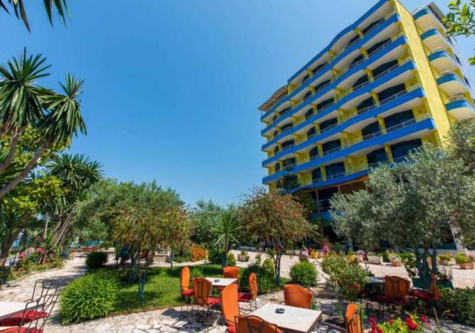 Offerte di lavoro a Santa Quaranta, Profession Kuzhunier, Ndihmes kuzhunier, Kamarier, Ndihmes kamarier, Picajol, Roje, Banakier/e, Mirembajtes , , Pagamento Trattabile.