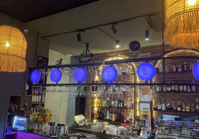 Njoftime Pune per Kamarier/e , Banakier/e , PR. ne Tirane