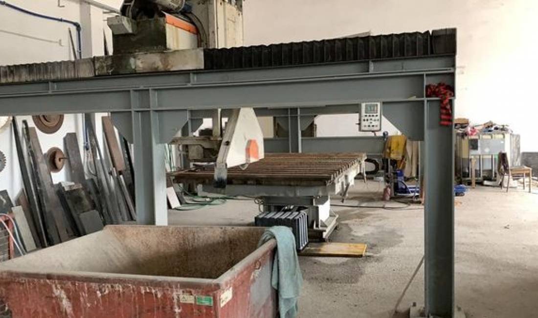 Bojaxhi, Hidroizolime, Termoizolime, Lyerje, vendosje e Mermerit, Granitit, Plakave etj