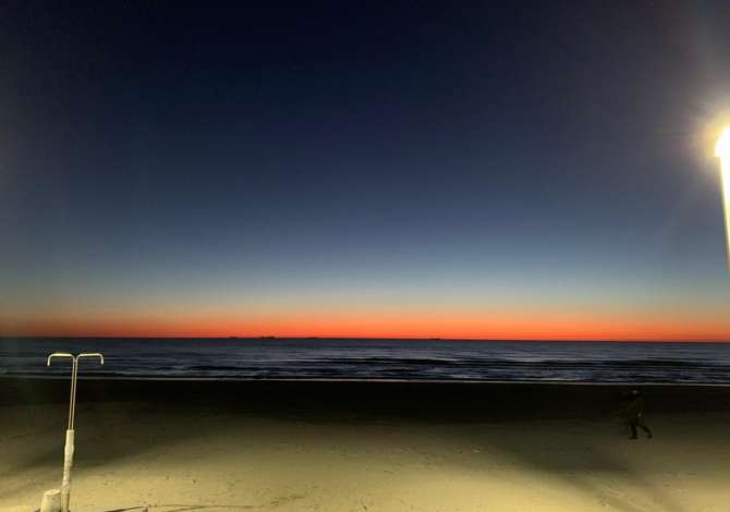 Offerte di lavoro a Durazzo, Profession Picajol, Kamarier  , Con esperienza, Pagamento Trattabile.