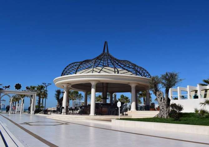 Njoftime Pune per Kuzhinier -Ndihmes kuzhine -Kamarier/e bari dhe restoranti -Banakier/e ne Durres