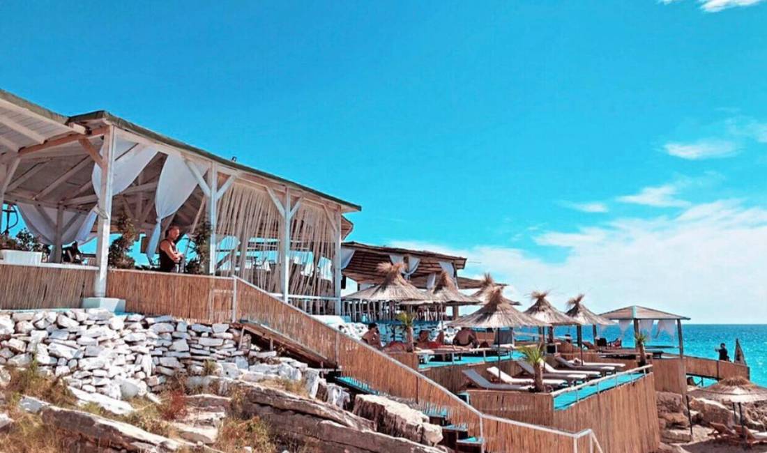 Offerte di lavoro a Santa Quaranta, Profession Guzhinier/e -Ndhimes guzhinier  -Picjer  -Kamarier/e  -Barist/e   -Resepsionist/e  -Sanitare , Con esperienza, Pagamento Trattabile.