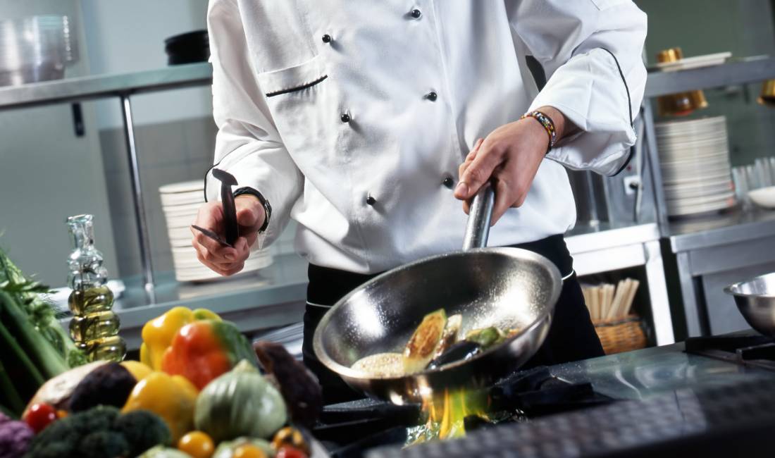 Offerte di lavoro a Himara, Profession Kuzhunier stafi  -Kuzhunier  -Ndihmes kuzhunier , Con esperienza, Pagamento Trattabile.