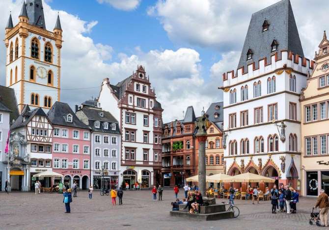 Sherbime Udhetimi dhe Transporti ne Tirane - 0 Leke