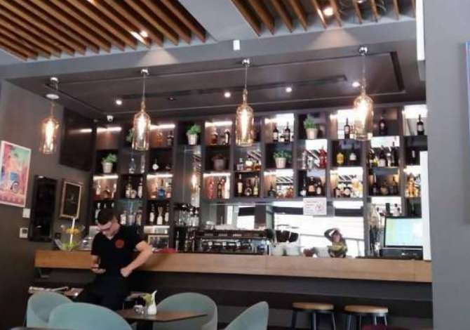 Njoftime Pune ne Vlore, Profesioni  Banakier/e, Kamarier/e , Me eksperience, Pagesa Me Marreveshje.