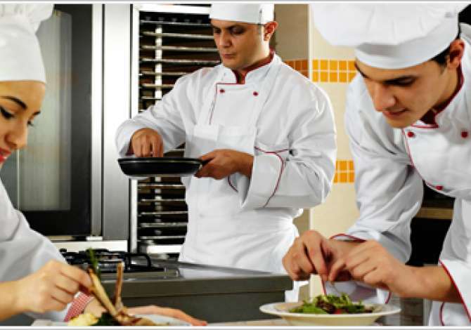 Njoftime Pune per Ndihmes kuzhunier, Pjatalarese ne Himare