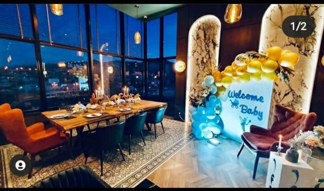 Offerte di lavoro a Tirana, Profession  Kamarier/e , Ndihmes banakier/e , Con esperienza, Pagamento 30,000  Leke.