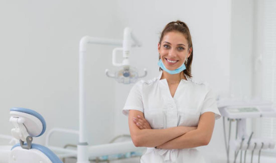 Offerte di lavoro a Lushnja, Profession Mjek stomatolog , Laborant dentar , Con esperienza, Pagamento Trattabile.