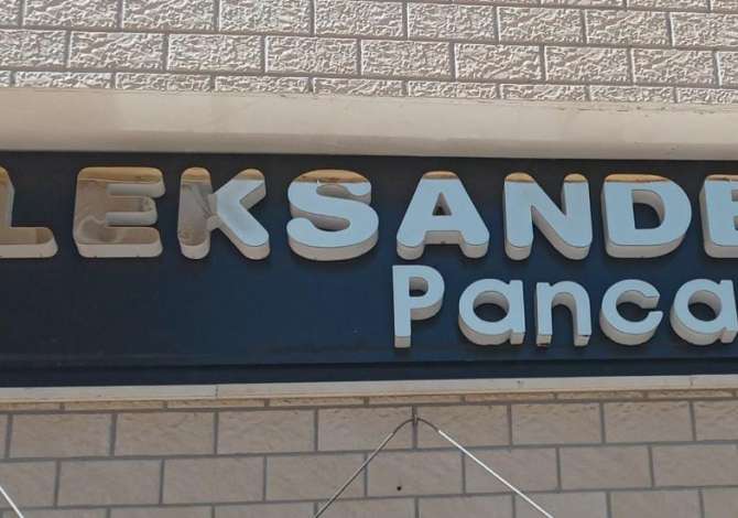 Njoftime Pune per Kamarier/e ,Banakier/e, Sanitare, Shitese buke ne Tirane