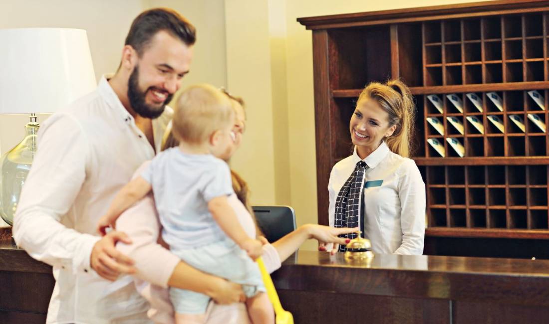 Offerte di lavoro a Tirana, Profession Recepsioniste, Kamarier/Banakier  , Principiante/Poca esperienza, Pagamento 30,000  Leke.