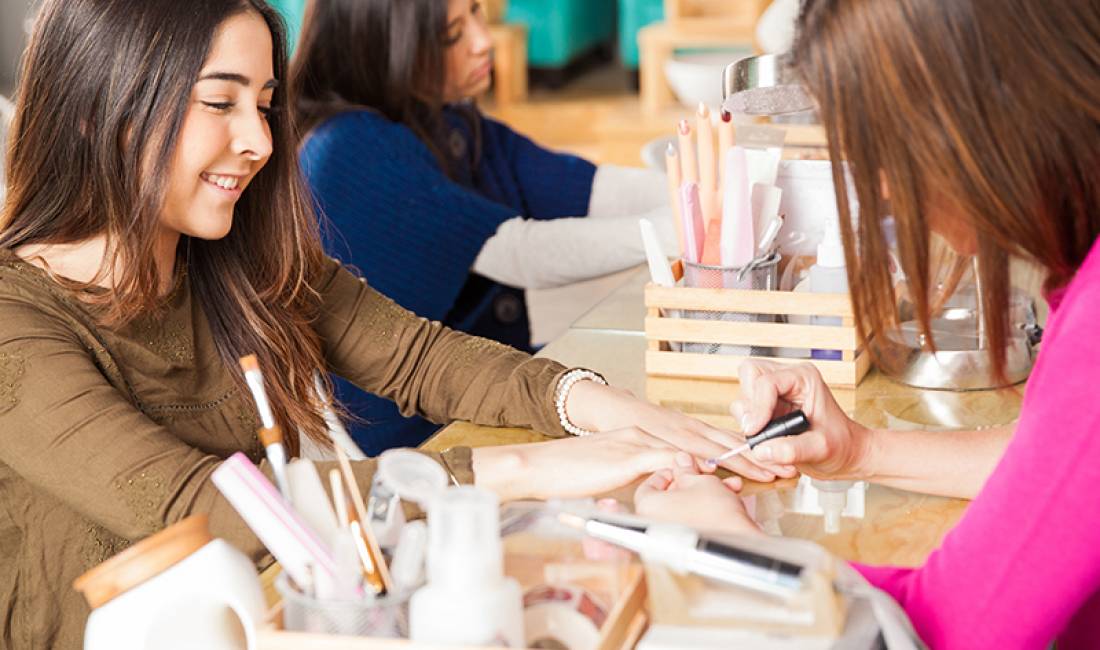 Offerte di lavoro a Tirana, Profession estetiste manykyr - pedykyr , Con esperienza, Pagamento Trattabile.