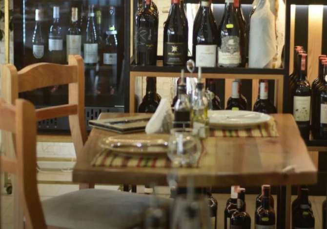 Offerte di lavoro a Tirana, Profession Kuzhinier/e, Picajole, Ndihmes picajole ,Sallatietere, Pjatalarese  , Con esperienza, Pagamento Trattabile.