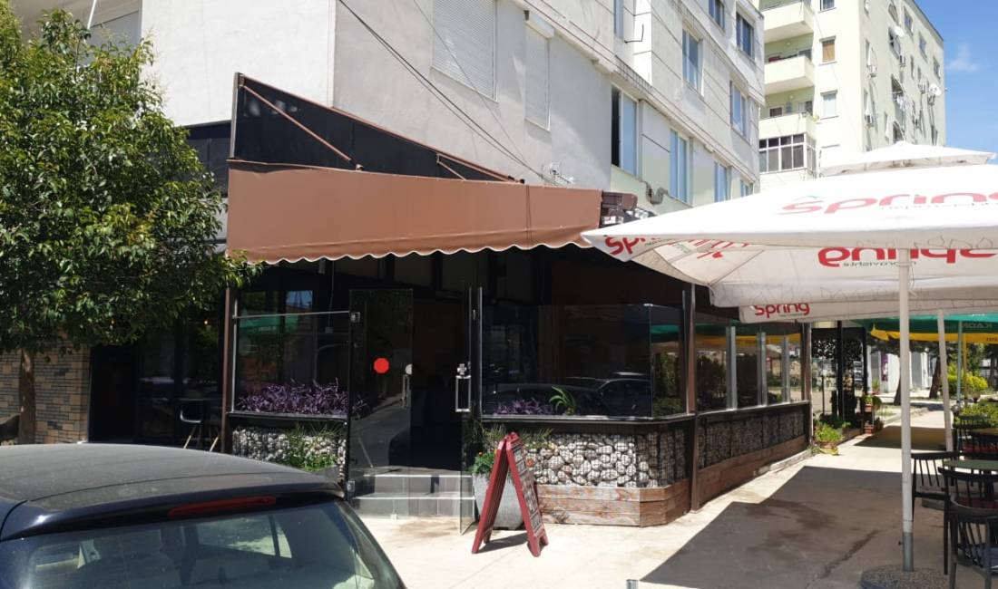 Offerte di lavoro a Tirana, Profession kamarier  , Con esperienza, Pagamento Trattabile.