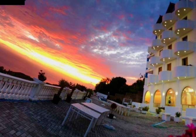 Offerte di lavoro a Santa Quaranta, Profession Shef kuzhine  -Ndihmes kuzhunier  -Picajol  -Barist  -Kamarier  -Sanitare , Con esperienza, Pagamento 180,000  Leke.