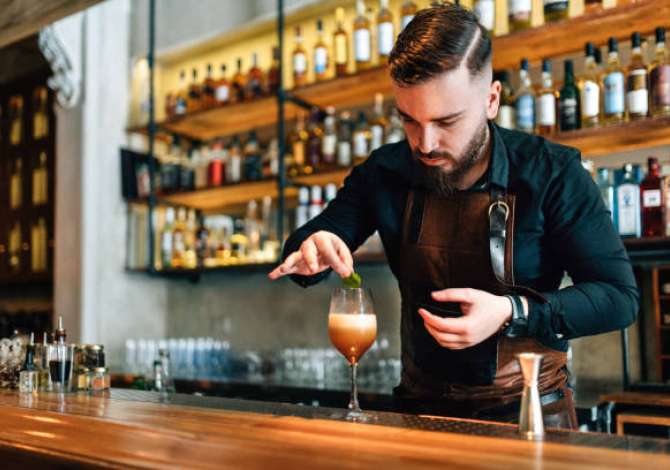 Offerte di lavoro per Banakier/e, Kamarier/e a Tirana