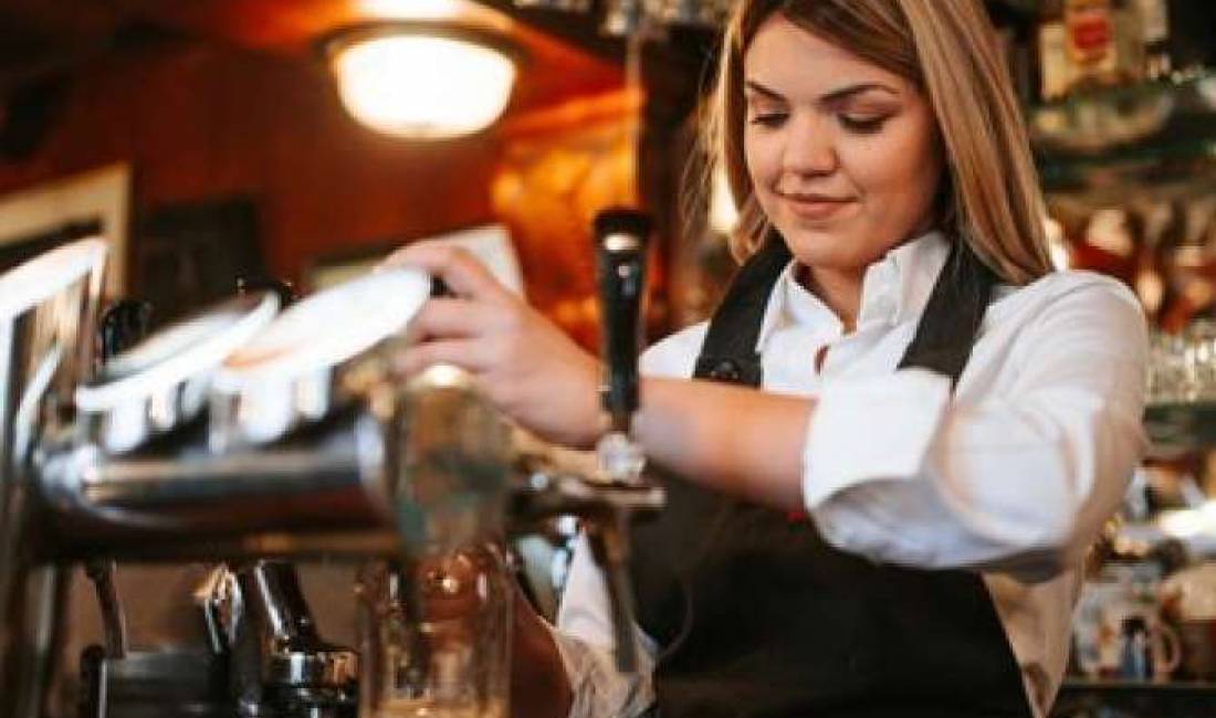 Offerte di lavoro a Tirana, Profession Banakiere. Kamarier/e  , Con esperienza, Pagamento Trattabile.