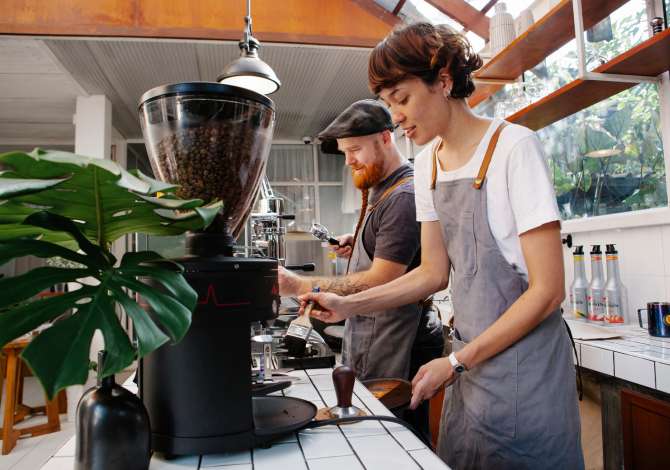 Offerte di lavoro per Kamarier/e, Banakier/e a Tirana