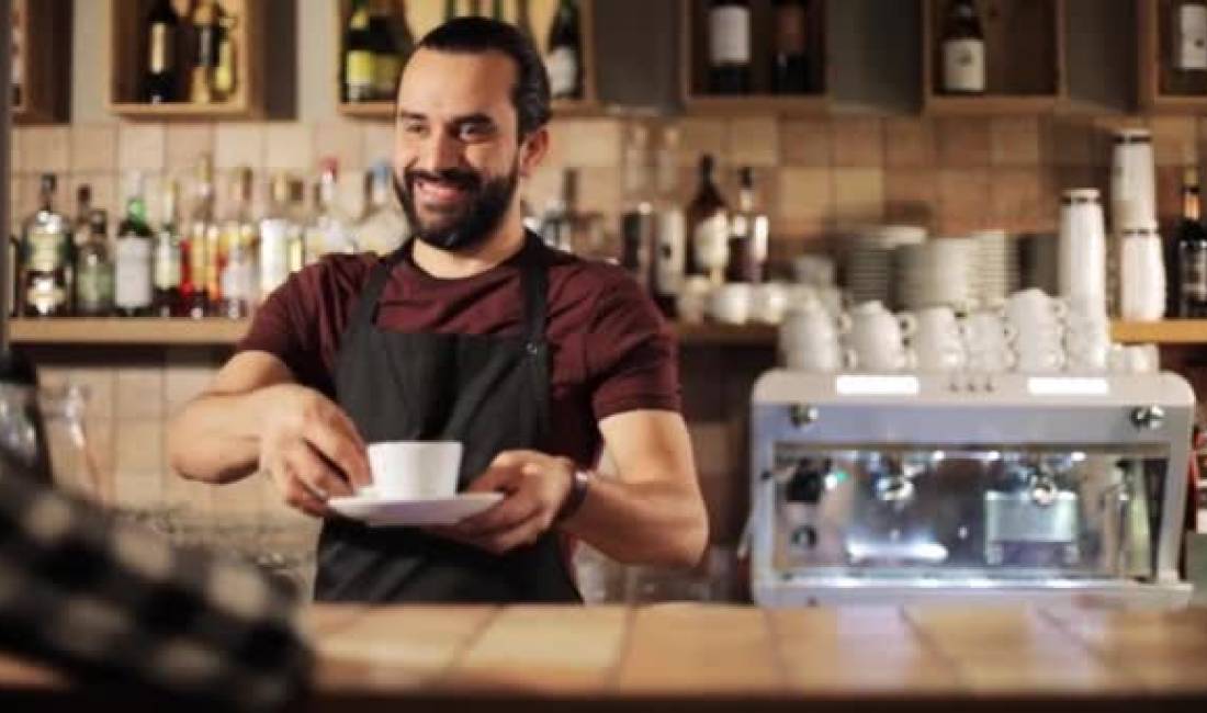 Offerte di lavoro a Tirana, Profession Kamarier/e , Banakier/e , Ndihmes banakiere , Con esperienza, Pagamento Trattabile.