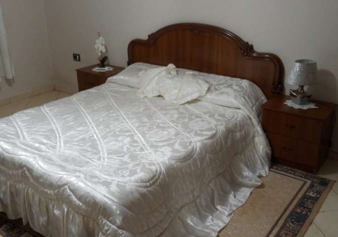 Shtepi ne shitje Apartament ne Tirane, 2+1, Mobilimi E mobiluar, Pagesa 71,280  Euro.