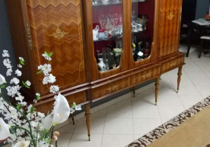 Shtepi ne shitje Apartament ne Tirane, 2+1, Mobilimi E mobiluar, Pagesa 71,280  Euro.