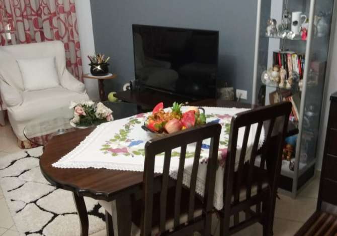 Shtepi ne shitje Apartament ne Tirane, 2+1, Mobilimi E mobiluar, Pagesa 71,280  Euro.