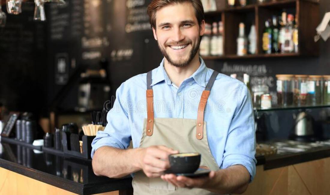 Offerte di lavoro a Tirana, Profession Banakier/e dhe Kamarier/e  , Con esperienza, Pagamento 45,000  Leke.