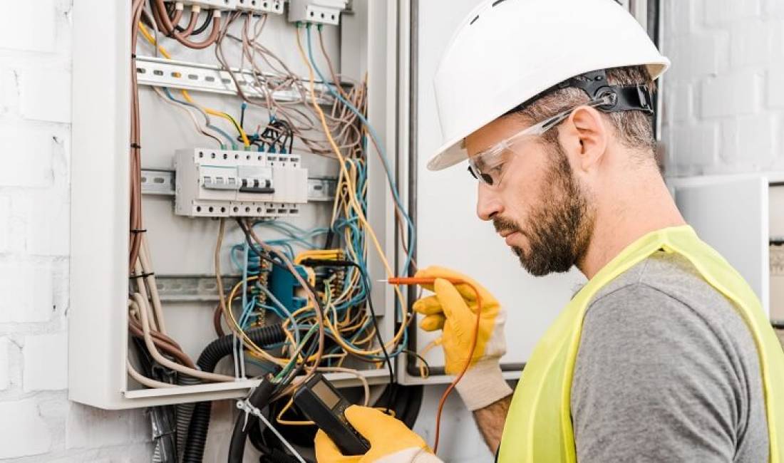 Job Offers in Tirana, Profession  NDIHMES TEKNIK , INXHINIER , With experience, Payment 60,000  Leke.