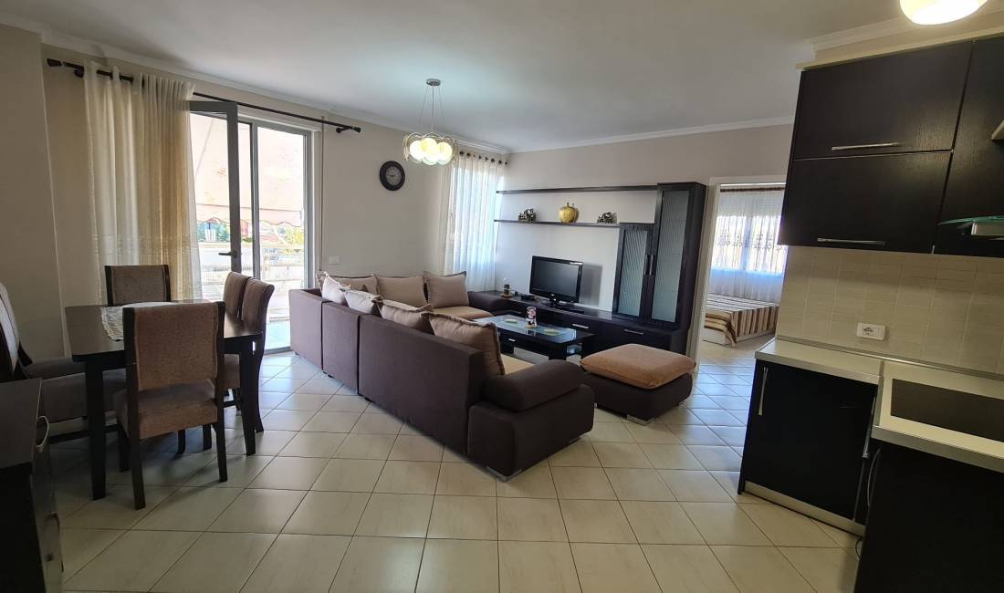 Shtepi ne shitje Apartament ne Tirane, 2+1, Mobilimi E mobiluar, Pagesa 123,000  Euro.