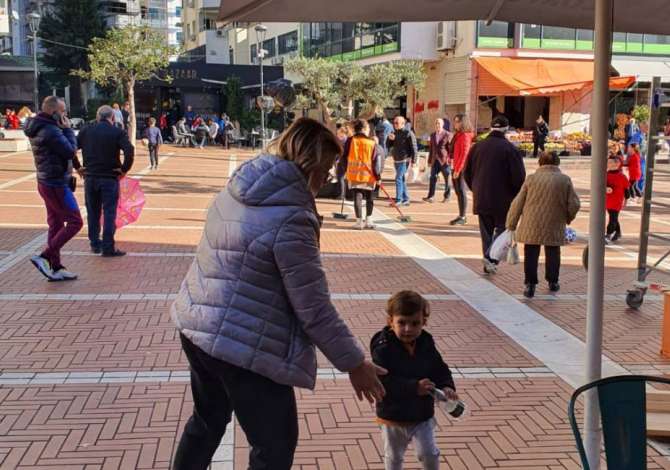 Shitet biznesi te Pazari i Ri