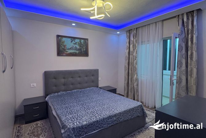 Appartamento in vendita a Tirana 2+1, Arredato