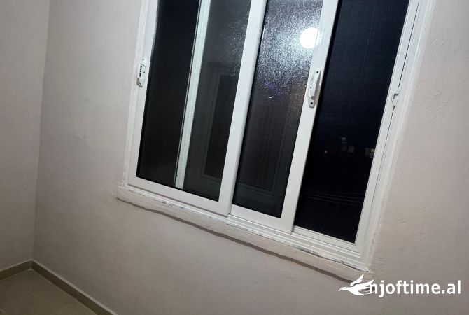 Appartamento in vendita a Tirana 2+1, Arredato