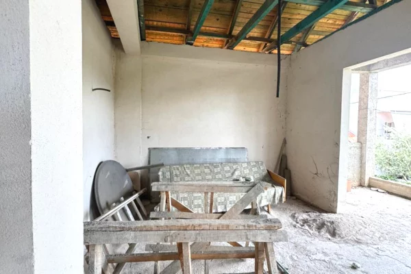 Shtepi ne shitje Shtepi Private ne Tirane, 5+1, Mobilimi Pjeserisht e mobiluar, Pagesa 170,000  Euro.