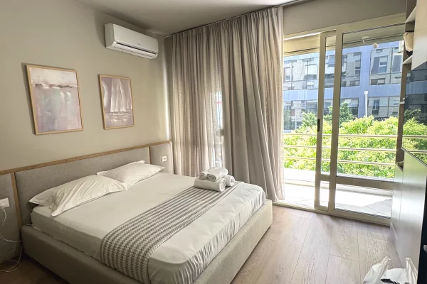 Shtepi ne shitje Apartament ne Tirane, Garsoniere, Mobilimi E mobiluar, Pagesa 289,000  Euro.