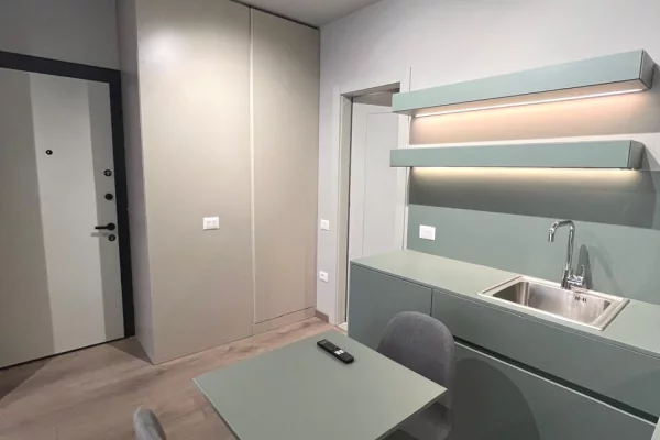 Shtepi ne shitje Apartament ne Tirane, Garsoniere, Mobilimi E mobiluar, Pagesa 289,000  Euro.